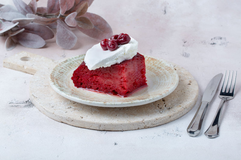 Kaymaklı Vişneli Ekmek Kadayıf